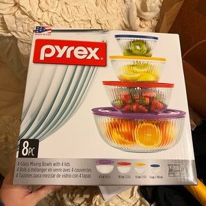Pyrex Mixing Bowls with Lids